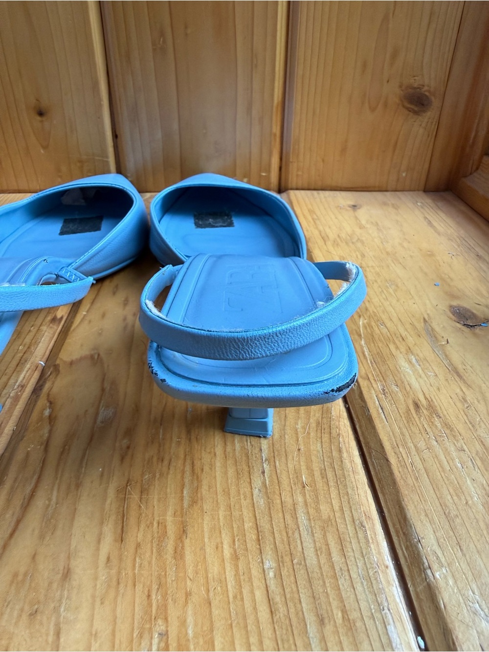 Size 8.5 / 9 Zara Light Blue Leather Pointed-Toe Kitten-Heel Slingback Mules - Picture 13 of 15